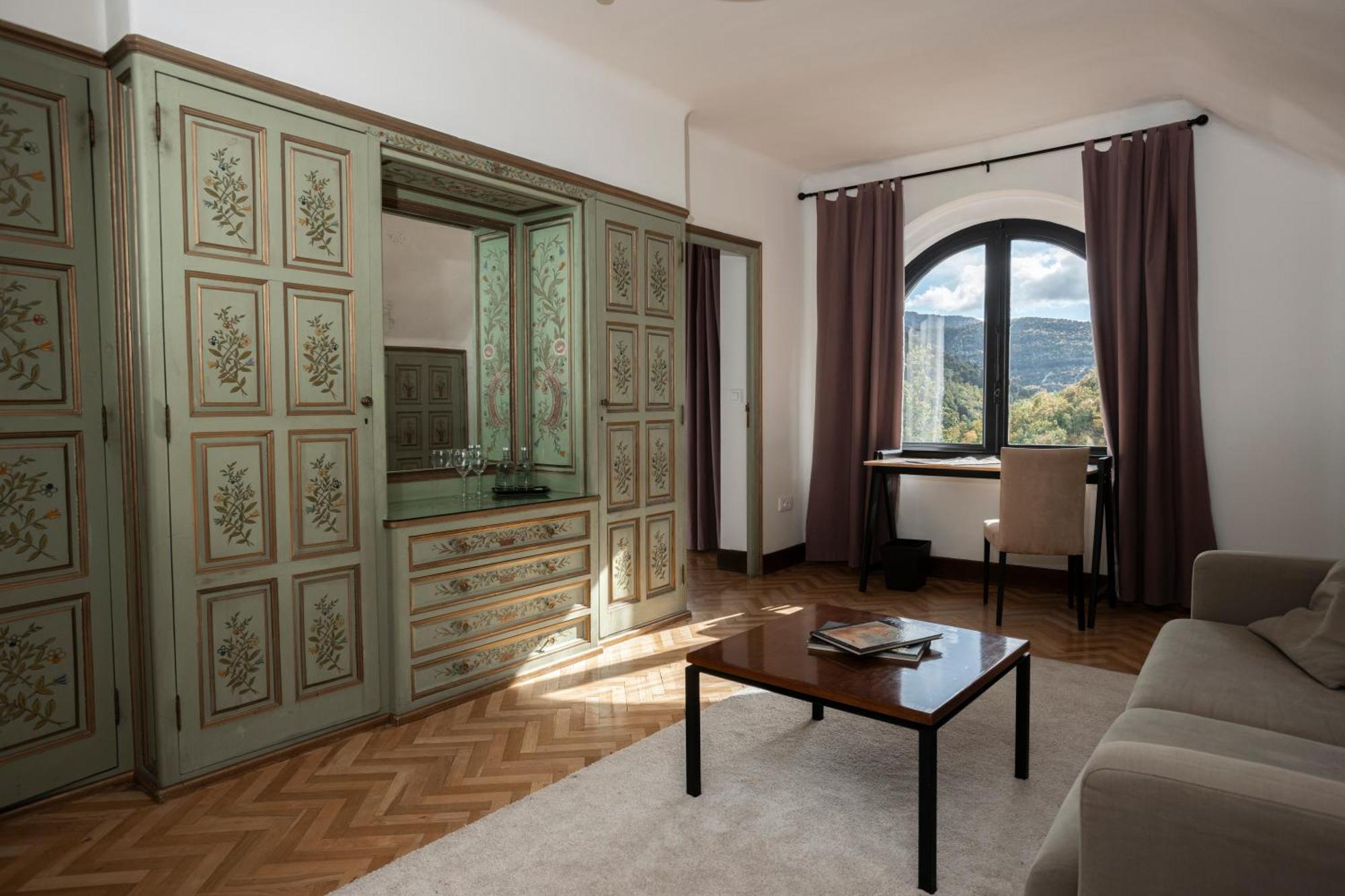 Angelats Hotel - A Signature Boutique Hotel & Restaurant Рибес де Фресер Екстериор снимка