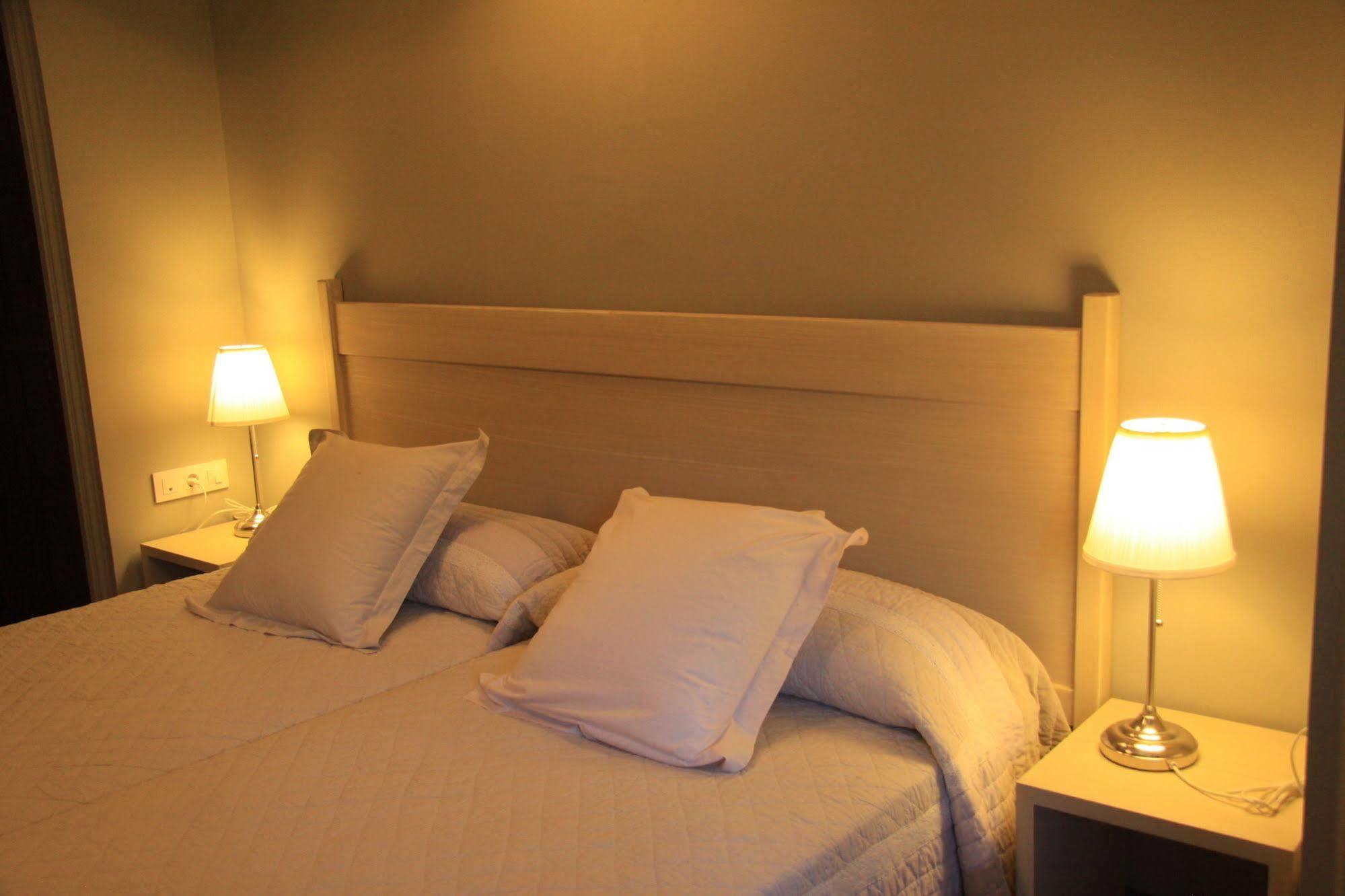 Angelats Hotel - A Signature Boutique Hotel & Restaurant Рибес де Фресер Екстериор снимка