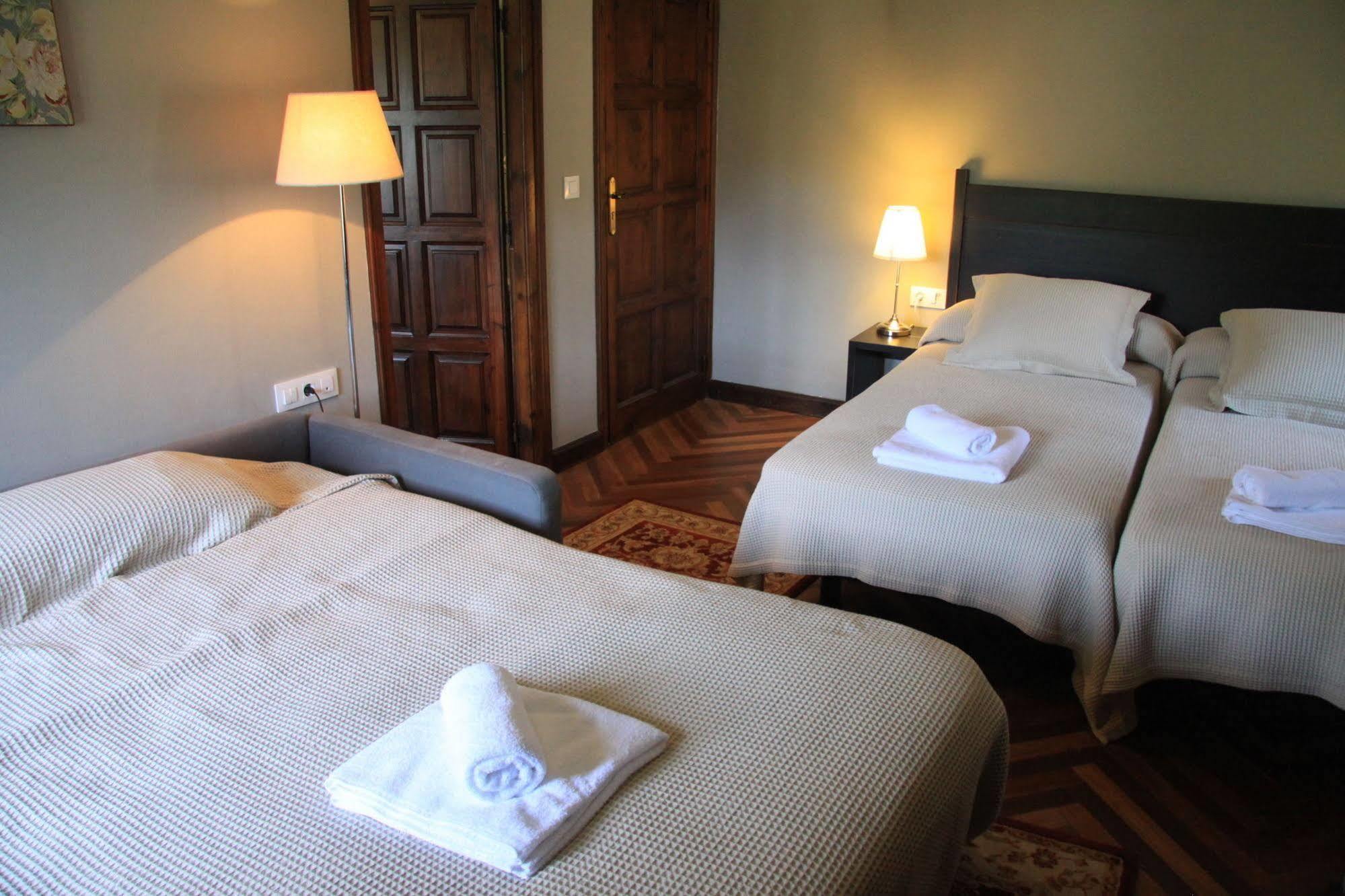 Angelats Hotel - A Signature Boutique Hotel & Restaurant Рибес де Фресер Екстериор снимка